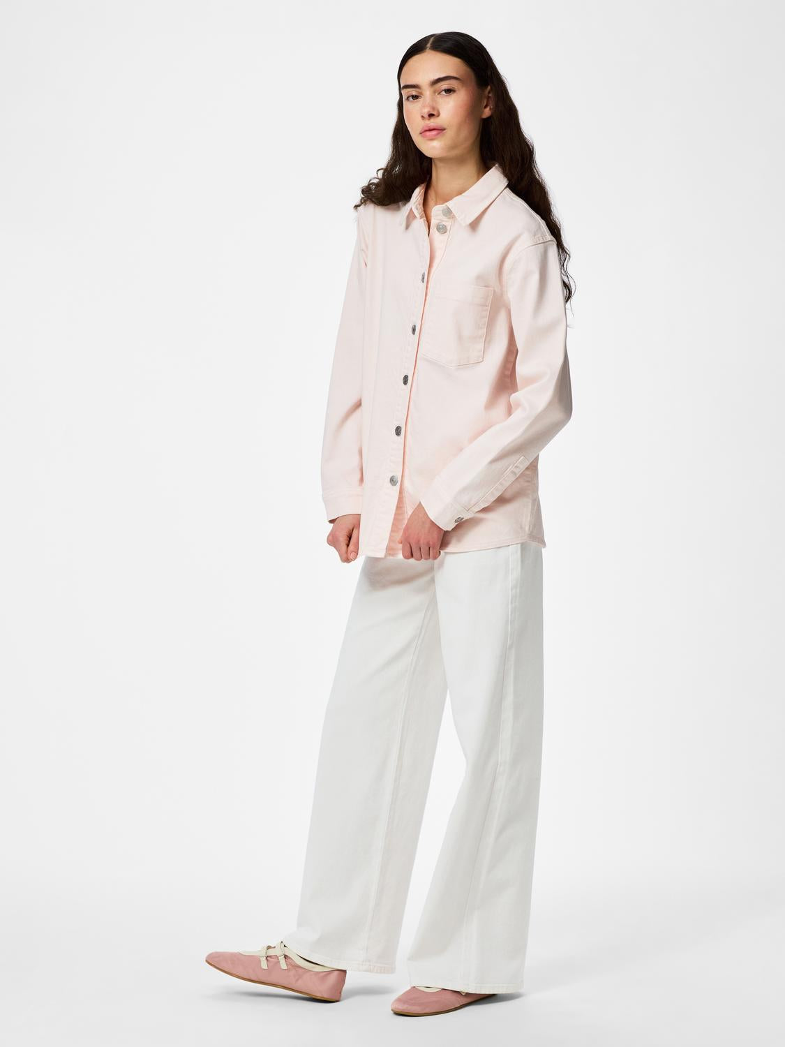 model_shot-front_full